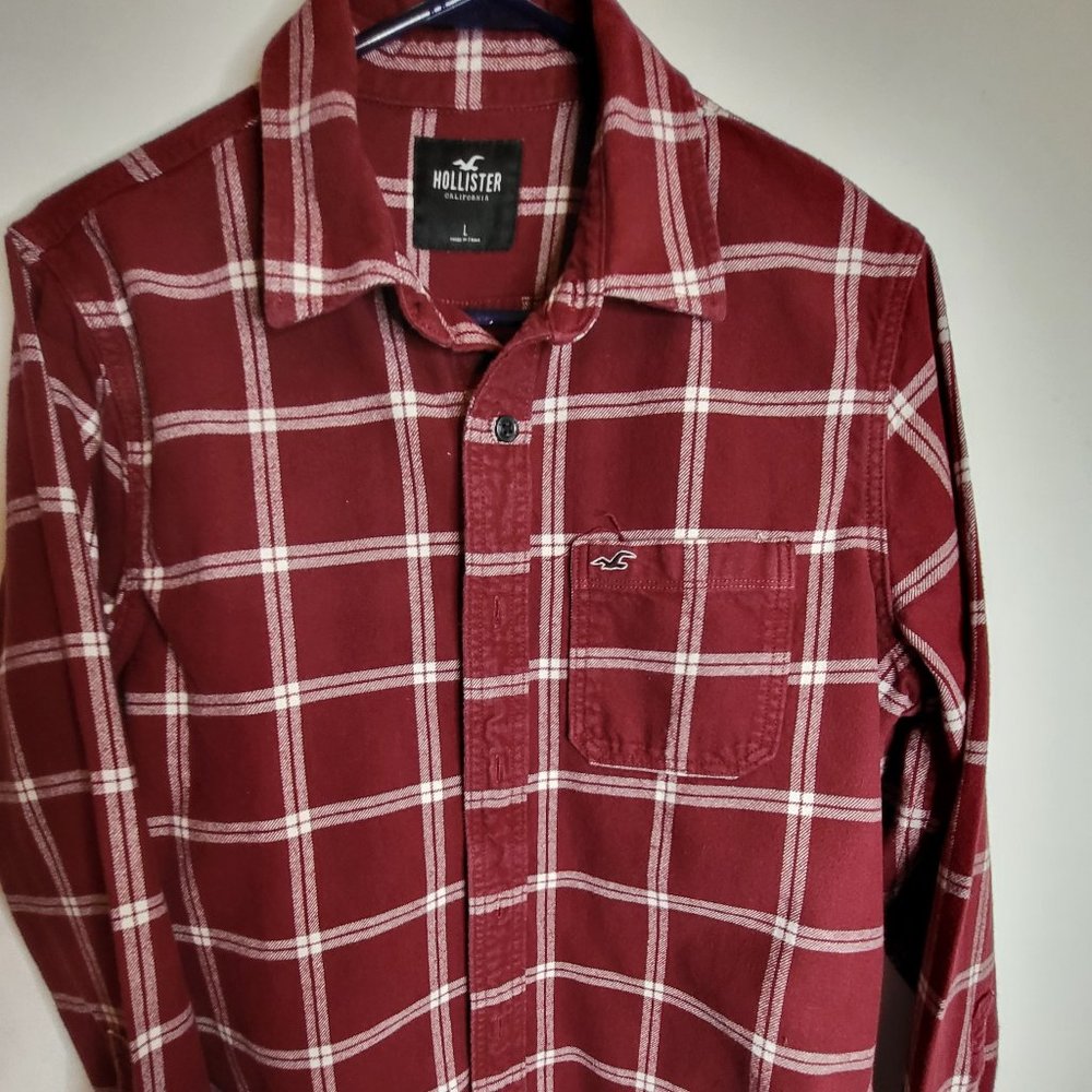 Hollister Women's Plaid Flannel Shirt. Size L, Button Front, Long Sleeves